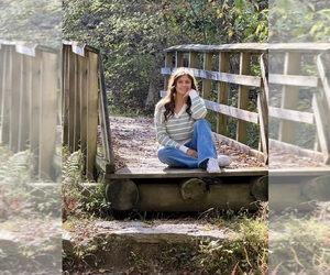 Goldendoodle mix (+ Poodle Standard) Dog Breeder near MAYNARDVILLE, TN, USA